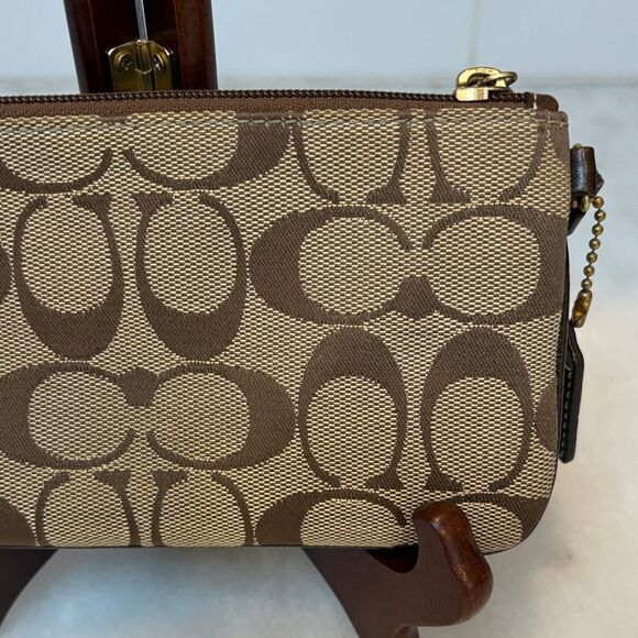 Coach Jacquard Signature Suede Stripe Grommet Clutch Wristlet - Picture 7 of 14